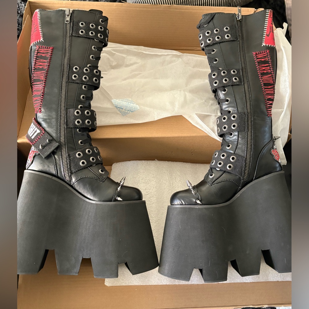 Dolls Kill Slipknot Platform Boots - Picture 3 of 7